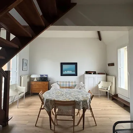 Apartment Comfortable Close To The Sea